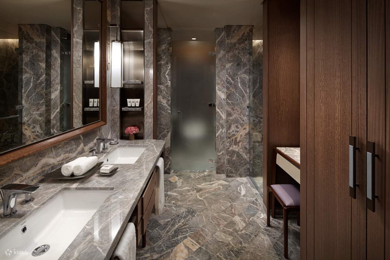 시그니엘 서울 - 그랜드 디럭스 룸 + 롯데월드 아쿠아리움 또는 어드벤처 2인 티켓 포함 - 클룩 Klook 한국